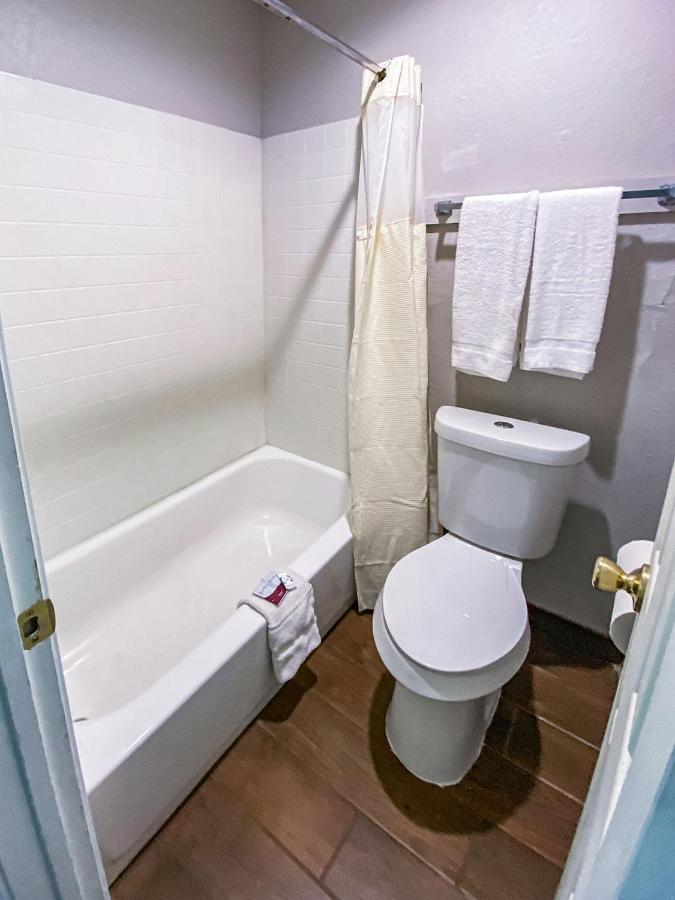 Salt Creek Lodge Graham Экстерьер фото