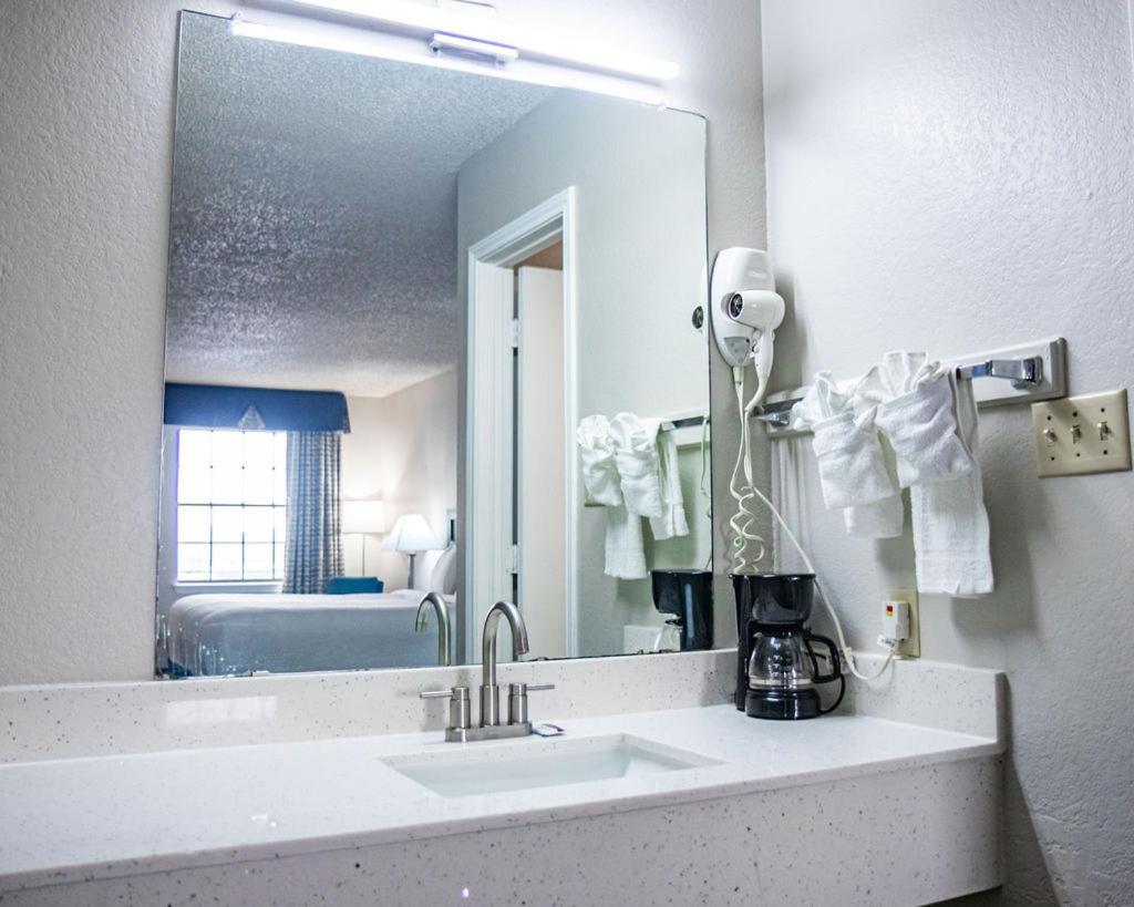 Salt Creek Lodge Graham Экстерьер фото