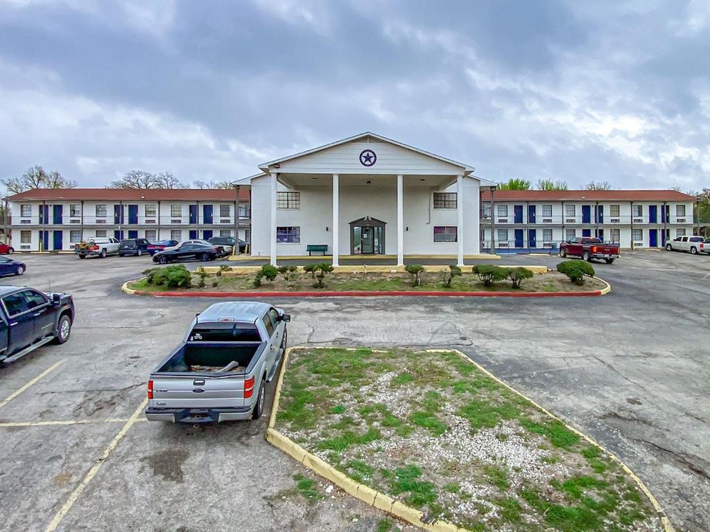 Salt Creek Lodge Graham Экстерьер фото
