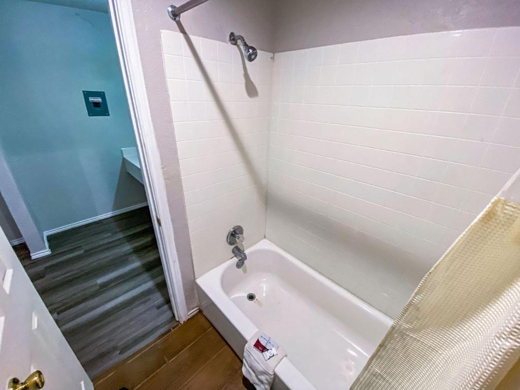 Salt Creek Lodge Graham Экстерьер фото