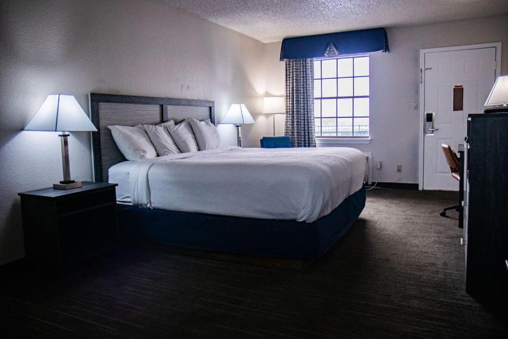 Salt Creek Lodge Graham Экстерьер фото