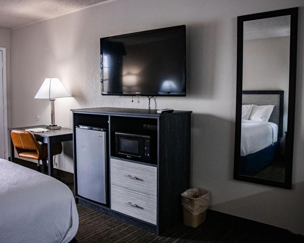 Salt Creek Lodge Graham Экстерьер фото